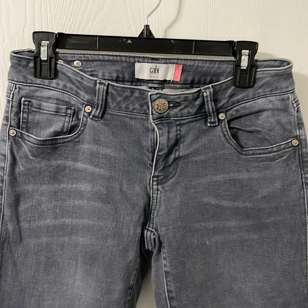 CAbi Slim Boyfriend Gray Wash Jeans Size 2 - Picture 3 of 10
